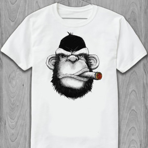 Tricou Gorilla fumând un trabuc