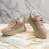 Adidași de damă din piele și piele de căprioară pe o talpă masivă de înaltă calitate