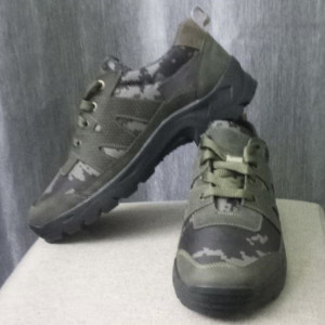 Adidași tactici impermeabili pentru bărbați în culori militare