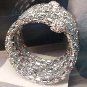 Bratara de sarpe din metal cu pietricele. Photo 2