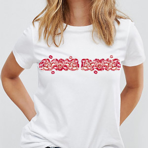 Tricou și buze Gang Bang. Photo 2